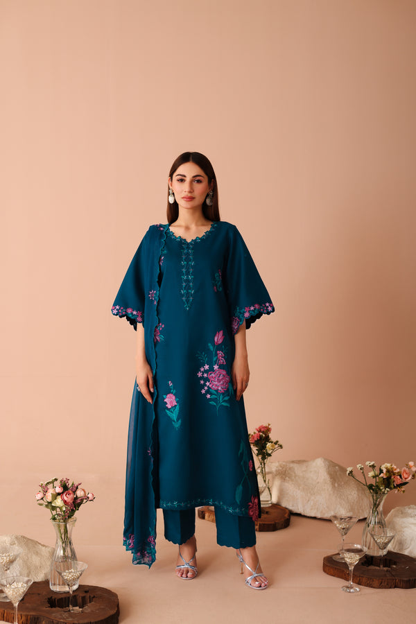Teal green: Bluette